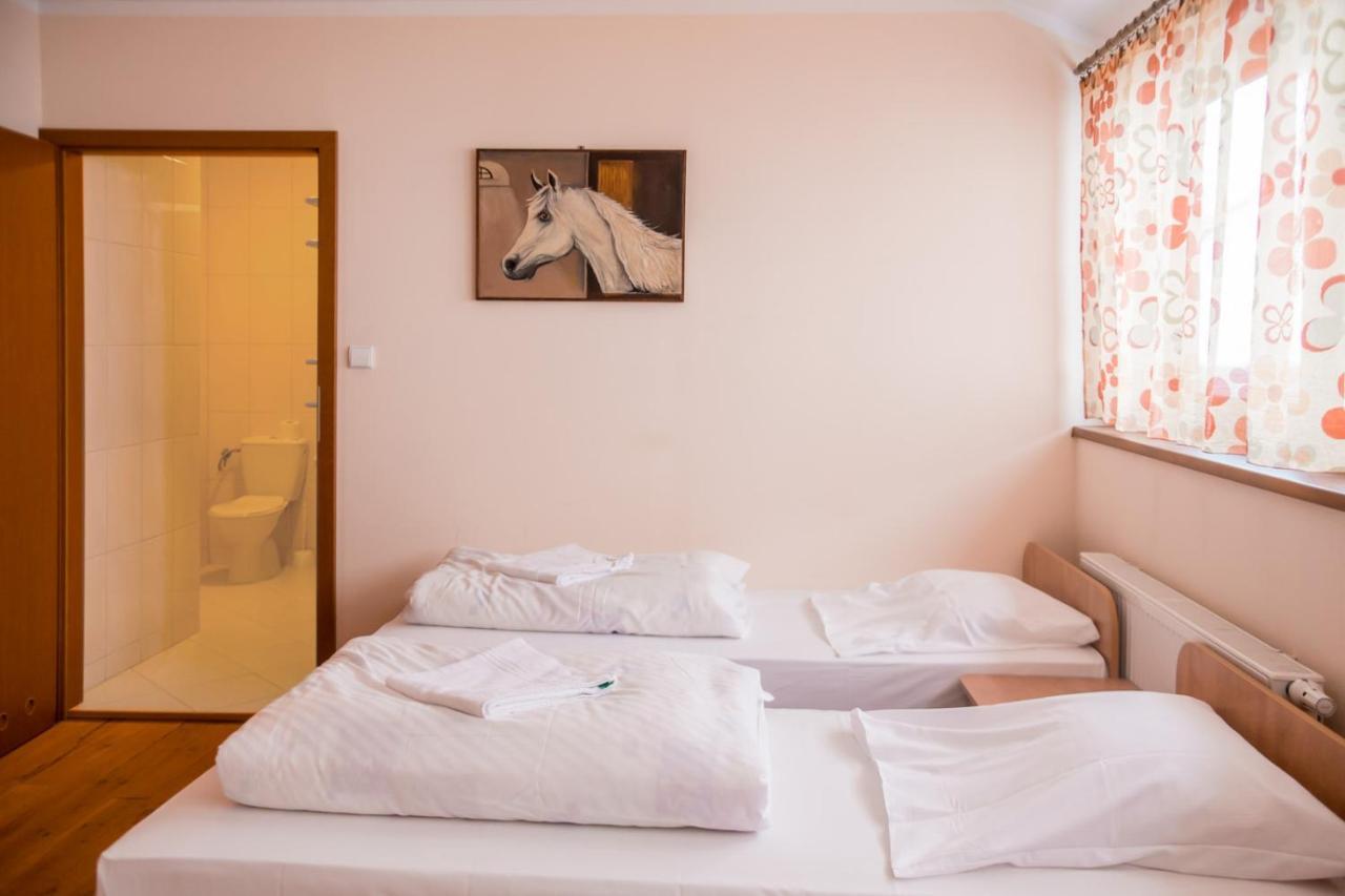Podkowa Villa Police Bagian luar foto