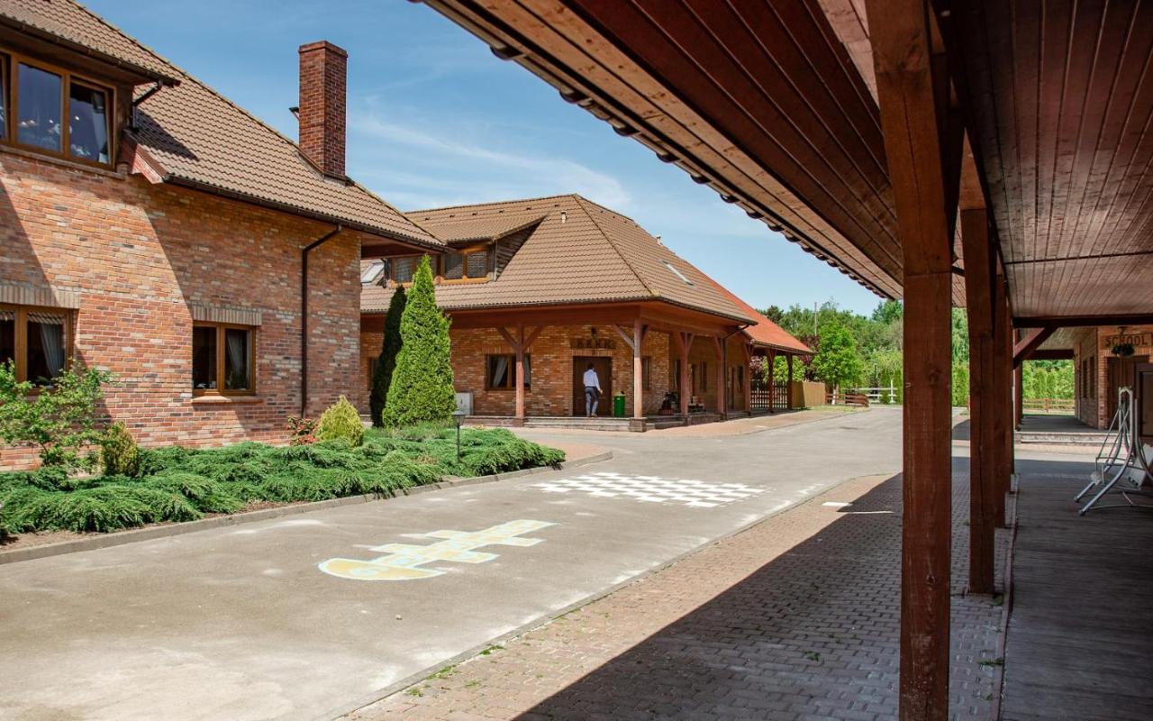 Podkowa Villa Police Bagian luar foto